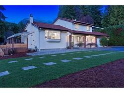 4628 WOODBURN ROAD  West Vancouver, BC V7S 2W6