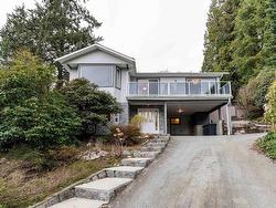 970 FREDERICK PLACE  North Vancouver, BC V7K 2B5