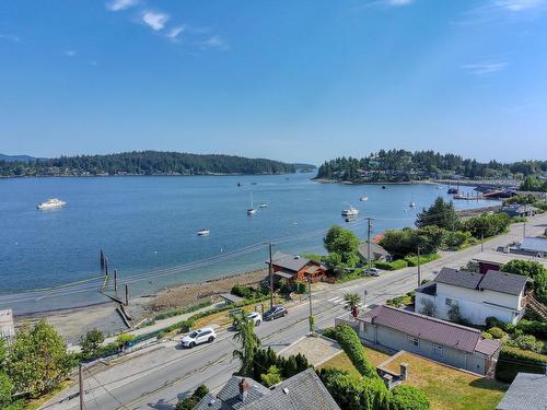 616 Seaview Road, Gibsons, BC 