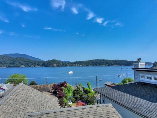 616 Seaview Road, Gibsons, BC 