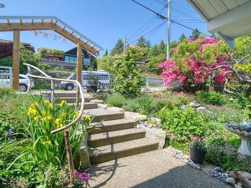 616 Seaview Road, Gibsons, BC 