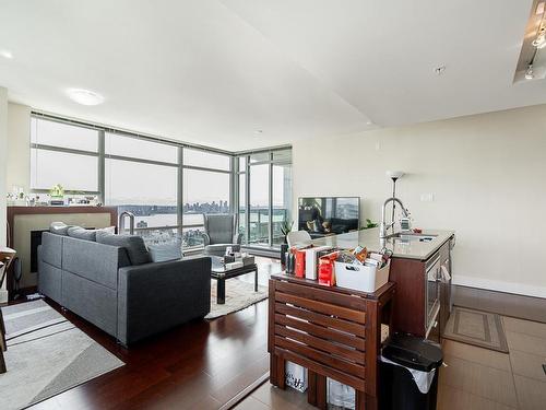 1703 158 W 13Th Street, North Vancouver, BC 
