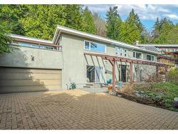 6945 MARINE DRIVE  West Vancouver, BC V7W 2T4