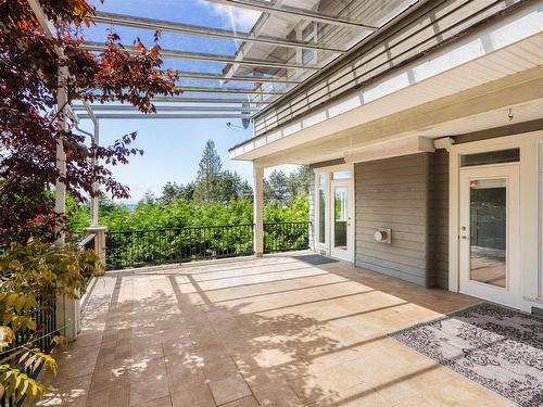 1109 Highland Drive, West Vancouver, BC 