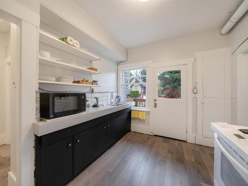 3425 W 8Th Avenue, Vancouver, BC 