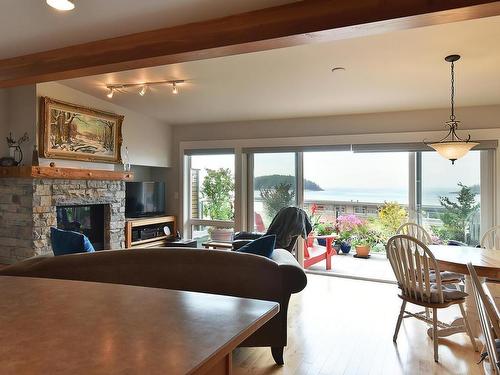 5396 Wakefield Beach Lane, Sechelt, BC 