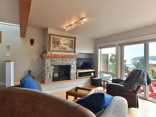 5396 Wakefield Beach Lane, Sechelt, BC 