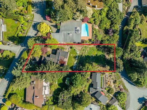 2664 Rosebery Avenue, West Vancouver, BC 