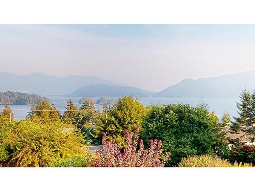 1516 Thompson Road, Gibsons, BC 