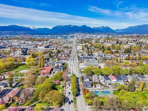 1379-1381 E 11Th Avenue, Vancouver, BC 