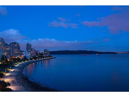 404 150 24Th Street, West Vancouver, BC 