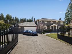 4763 WOODGREEN DRIVE  West Vancouver, BC V7S 2Z9