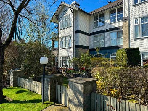201 83 Star Crescent, New Westminster, BC 
