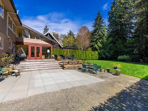 5656 Eagle Harbour Road, West Vancouver, BC 