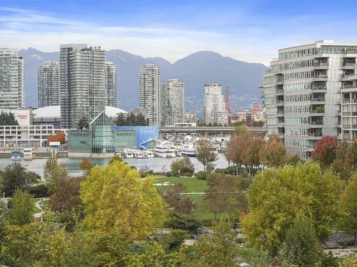 1604 1768 Cook Street, Vancouver, BC 