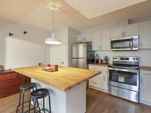 464 Somerset Street, North Vancouver, BC 