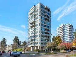 1 5885 YEW STREET  Vancouver, BC V6M 3Y5