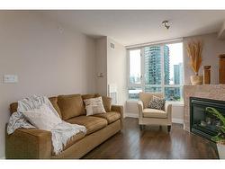 2101 63 KEEFER PLACE  Vancouver, BC V6B 6N6