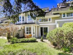 34 650 ROCHE POINT DRIVE  North Vancouver, BC V7H 2Z5