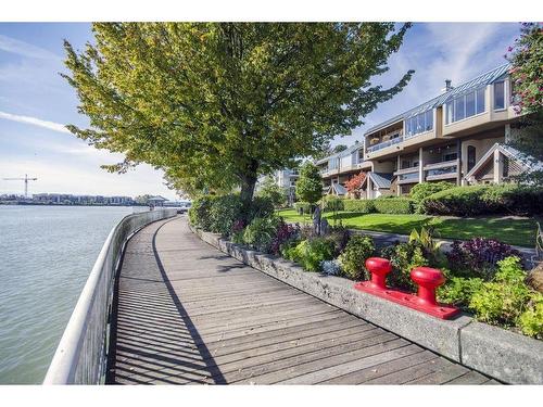 1101 1065 Quayside Drive, New Westminster, BC 