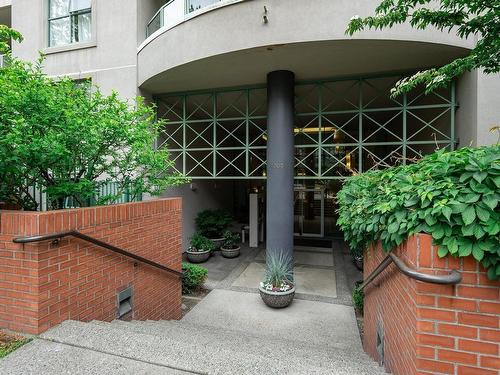 107 503 W 16Th Avenue, Vancouver, BC 