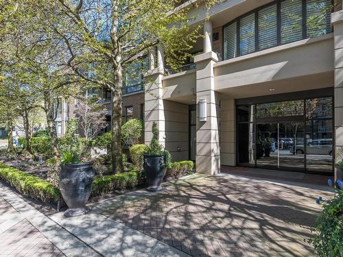 708 170 W 1St Street, North Vancouver, BC 