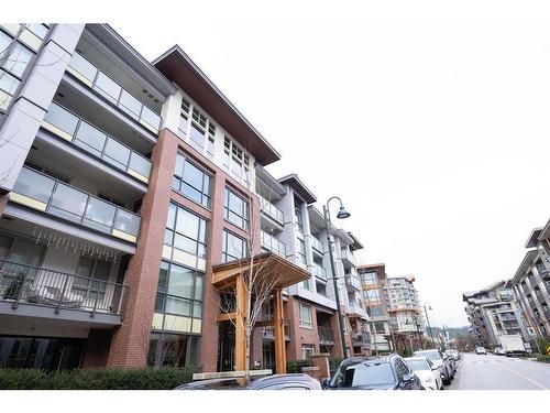 320 2651 Library Lane, North Vancouver, BC 