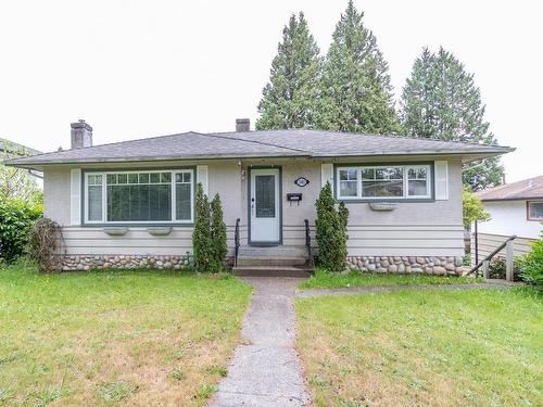 341 W 24Th Street, North Vancouver, BC 