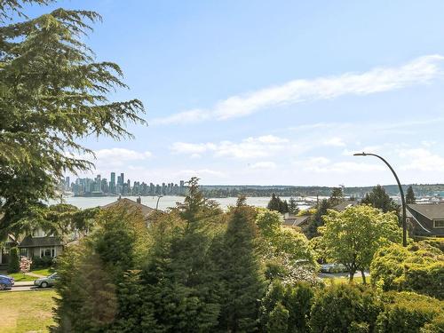 218 W 6Th Street, North Vancouver, BC 