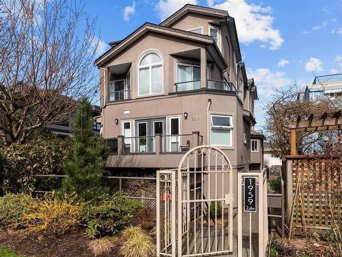 101 1959 W 2Nd Avenue, Vancouver, BC 