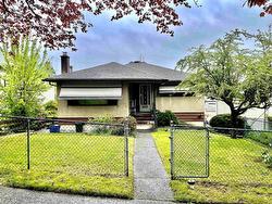 5554 CULLODEN STREET  Vancouver, BC V5W 3R8