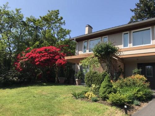 4572 Woodgreen Drive, West Vancouver, BC 