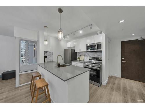 807 58 Keefer Place, Vancouver, BC 