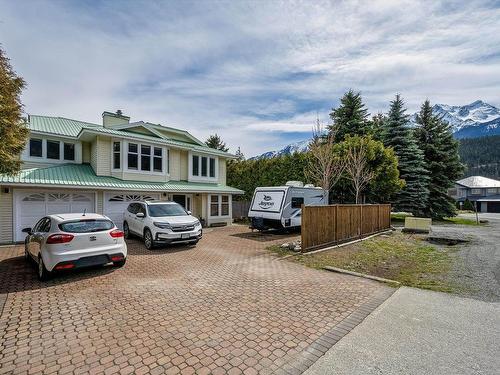 7392 Larch Street, Pemberton, BC 