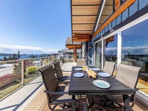 5936 Barnacle Street, Sechelt, BC 