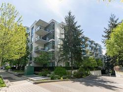 203 135 W 2ND STREET  North Vancouver, BC V7M 0C5