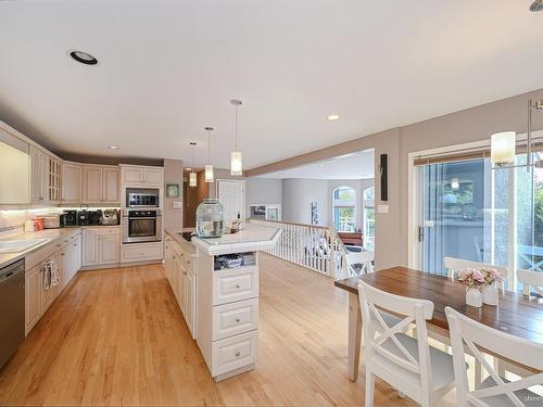 3945 Braemar Place, North Vancouver, BC 