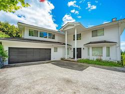 2585 WESTHILL WAY  West Vancouver, BC V7S 3E4