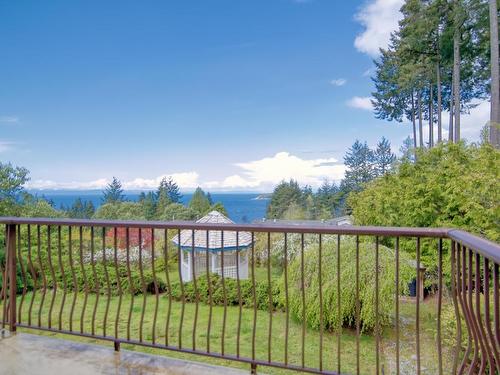 5237 Chartwell Road, Sechelt, BC 