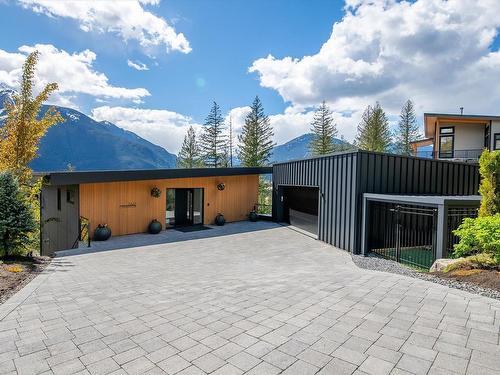 7667 Cerulean Drive, Pemberton, BC 