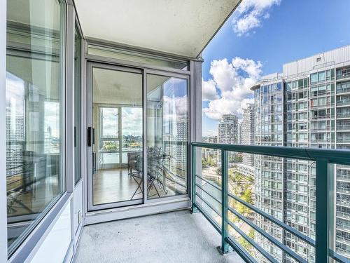 2208 1033 Marinaside Crescent, Vancouver, BC 