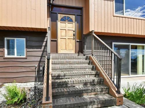 4938 Laurel Avenue, Sechelt, BC 