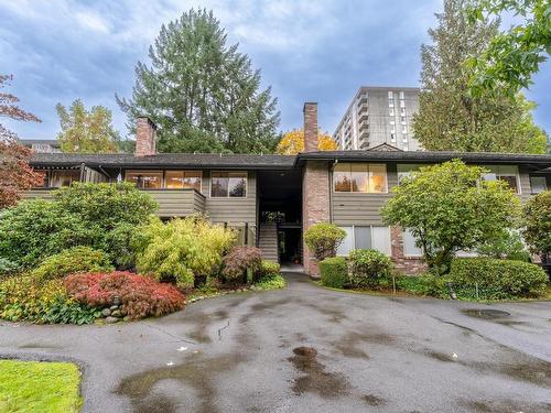 312 235 Keith Road, West Vancouver, BC 