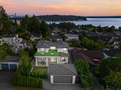 1115 Fulton Avenue, West Vancouver, BC 