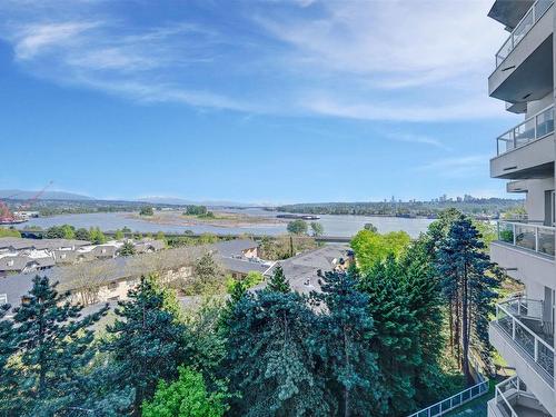 702 71 Jamieson Court, New Westminster, BC 