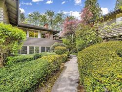 1004 235 KEITH ROAD  West Vancouver, BC V7T 1L5