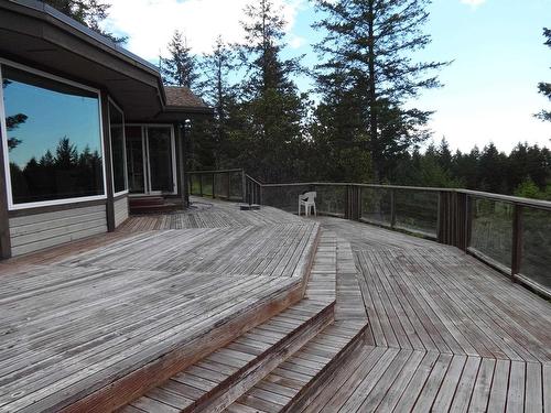 8924 Armstrong Way, Halfmoon Bay, BC 