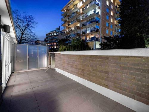 203 1331 Marine Drive, West Vancouver, BC 