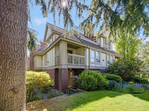 105 843 22Nd Street, West Vancouver, BC 