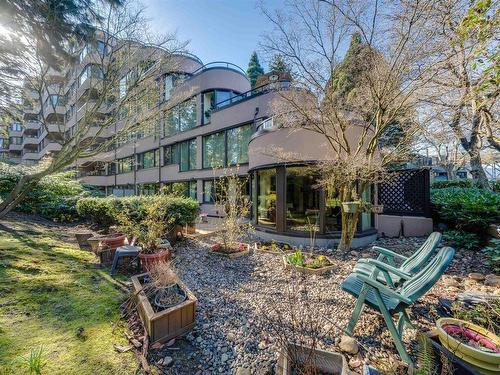 16 1425 Lamey'S Mill Road, Vancouver, BC 